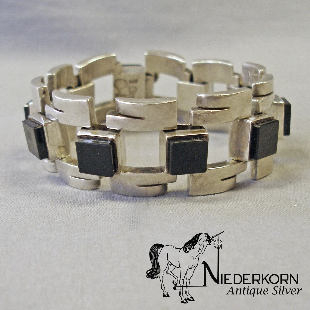 .970 Silver and Obsidian Bracelet by Antonio Pineda