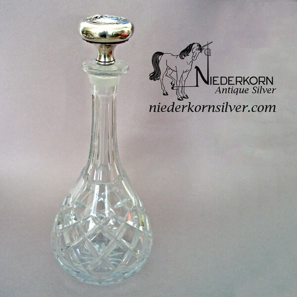 Decanter with Stopper by La Pierre