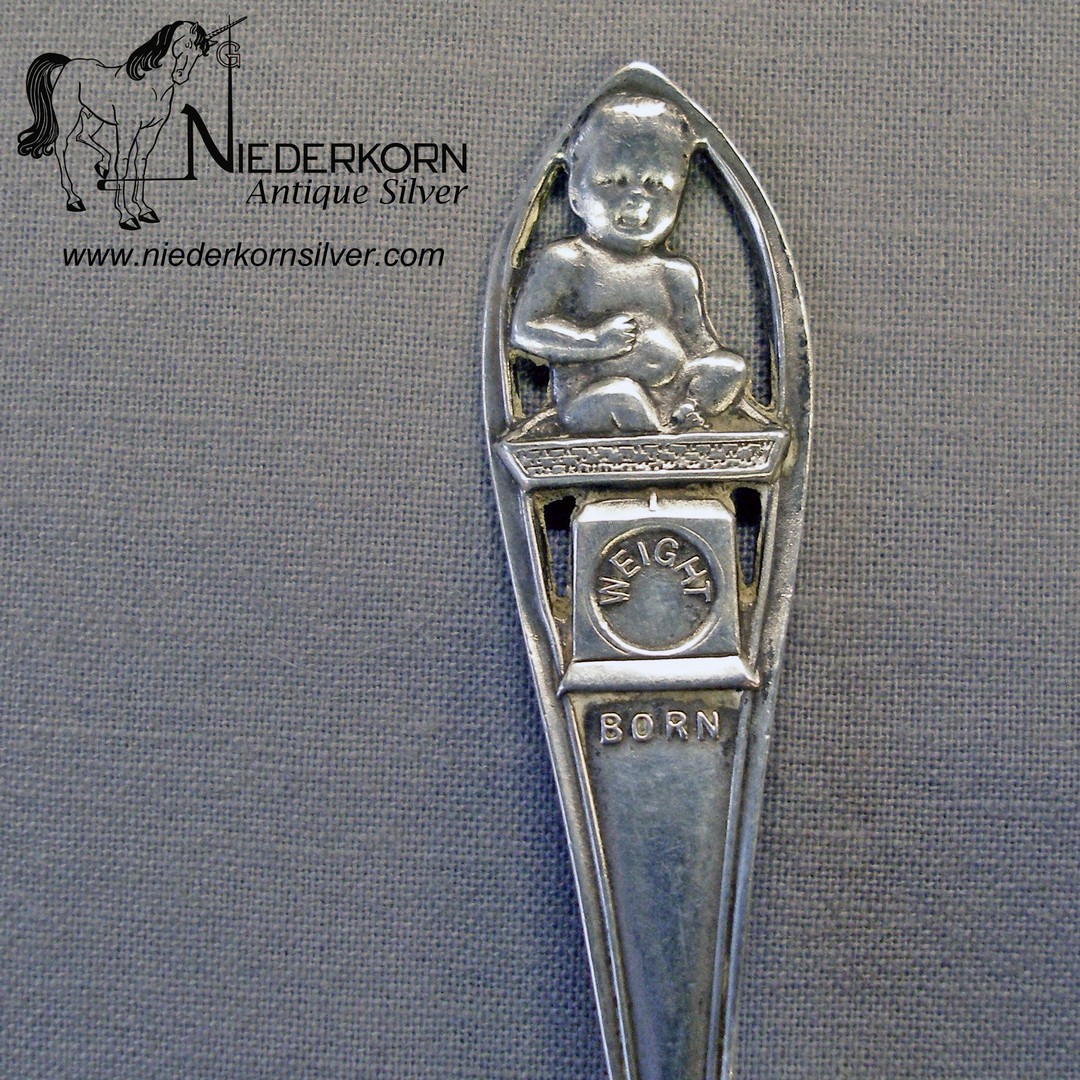 Elsa Peretti® Eternal Circle feeding spoon in sterling silver.